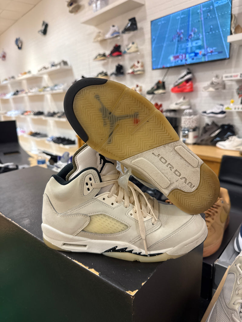 Pre owned Jordan 5 Light oro