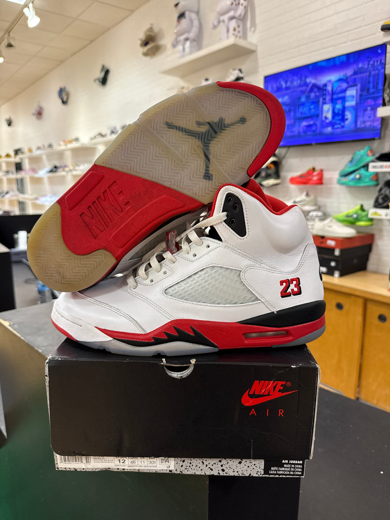 Pre owned Jordan 5 Fire red