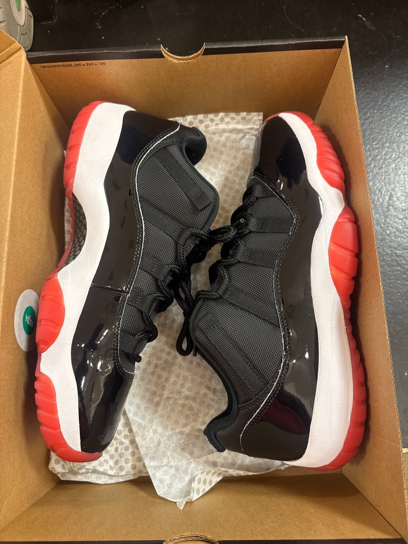 Pre owned Jordan 11 Bred