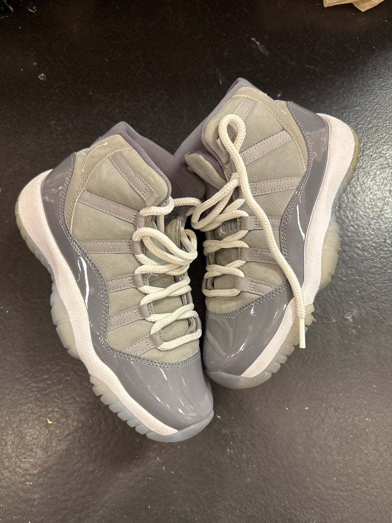 Pre owned Jordan 11 Cool grey