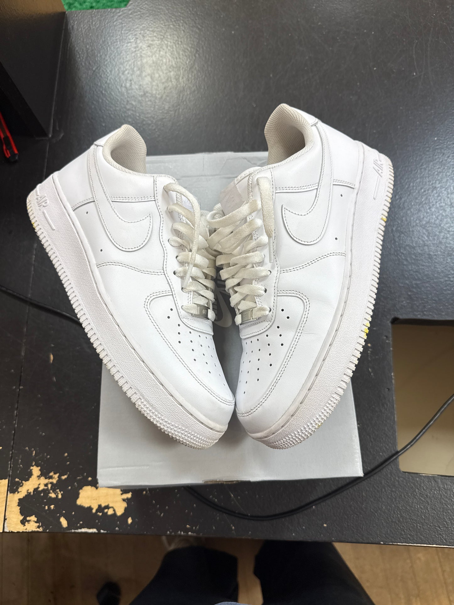 Pre owned white af1