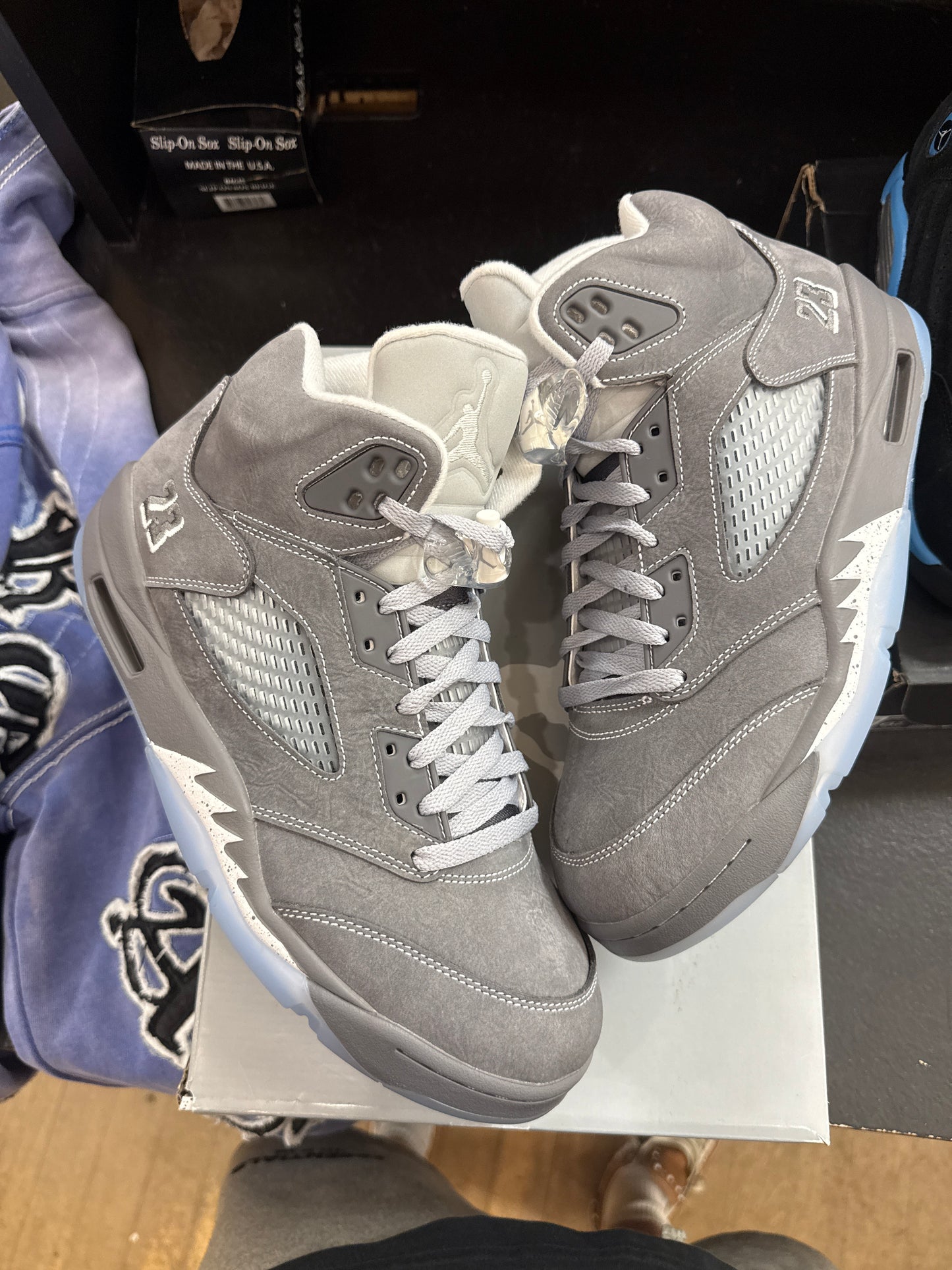 Pre owned Jordan 5 Wolf grey