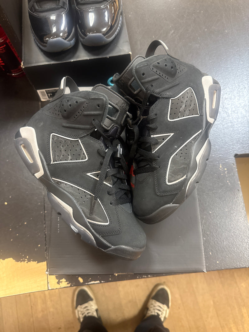 Pre owned Jordan 6 Cap And gown