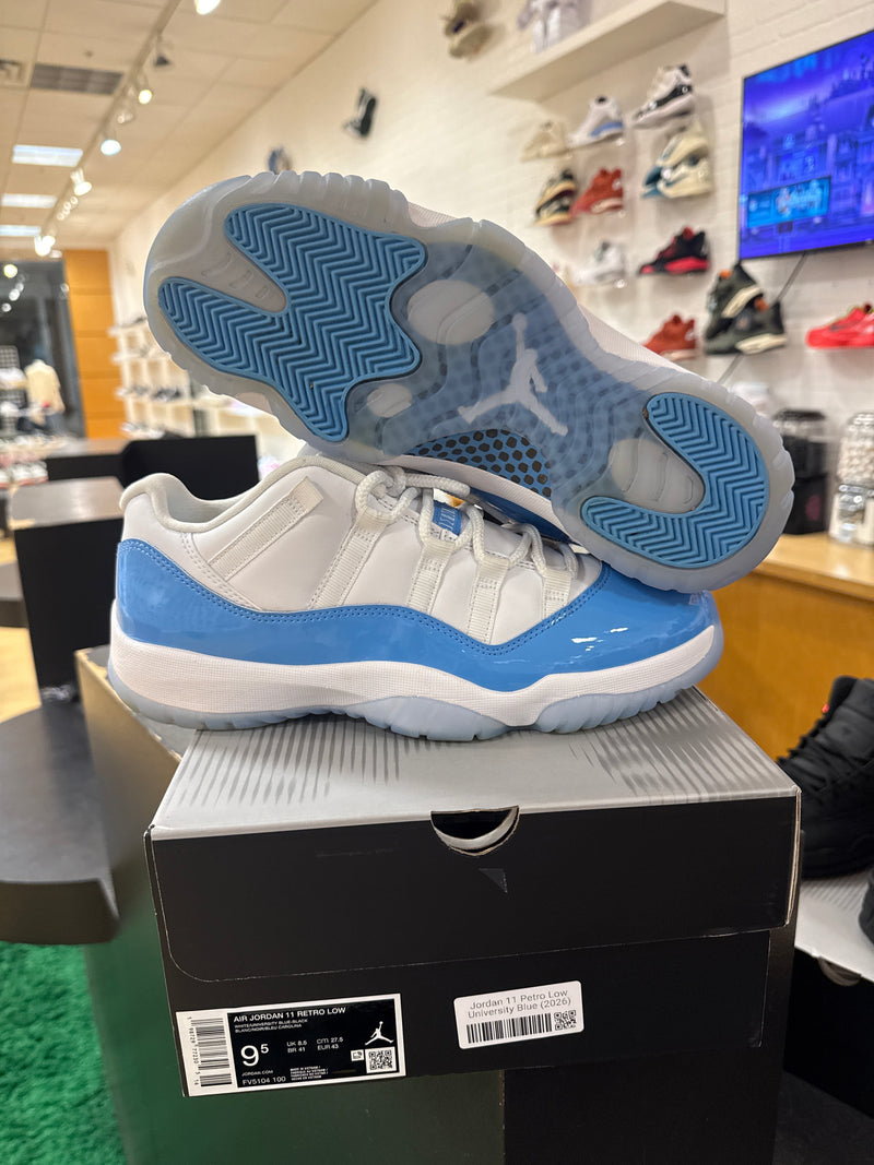 Pre owned Jordan 11 Unc