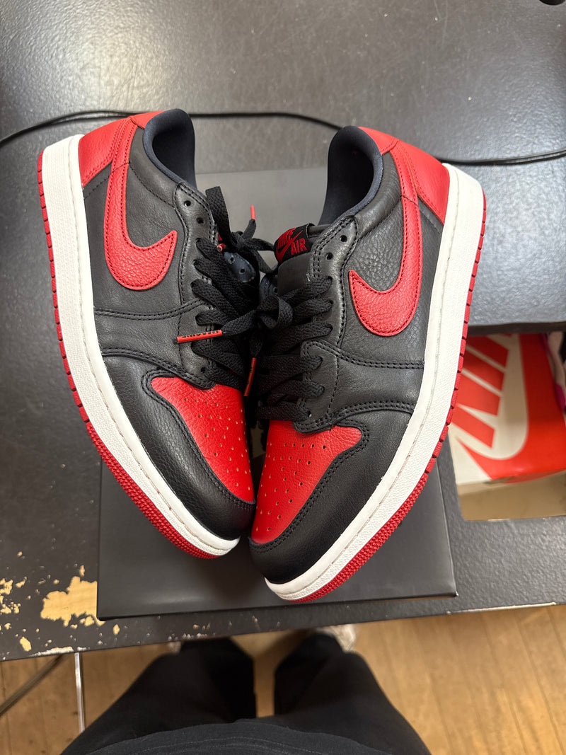 Pre owned Jordan 1 low Banned