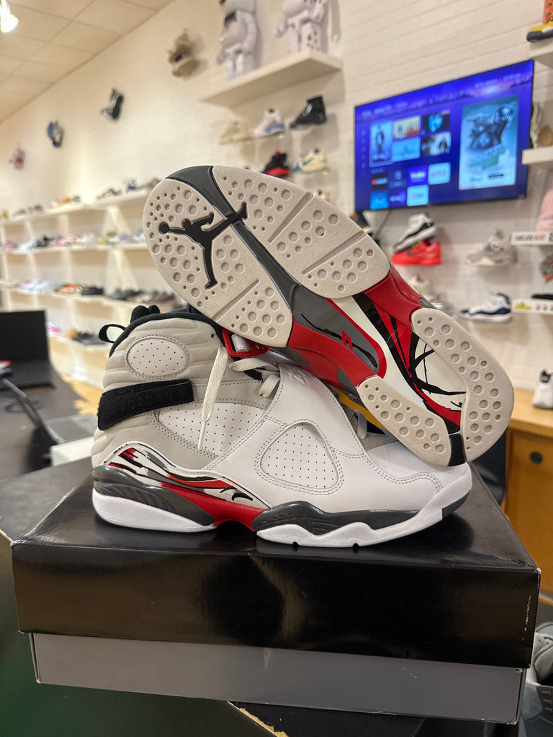Pre owned Jordan 8 Bugs Bunny