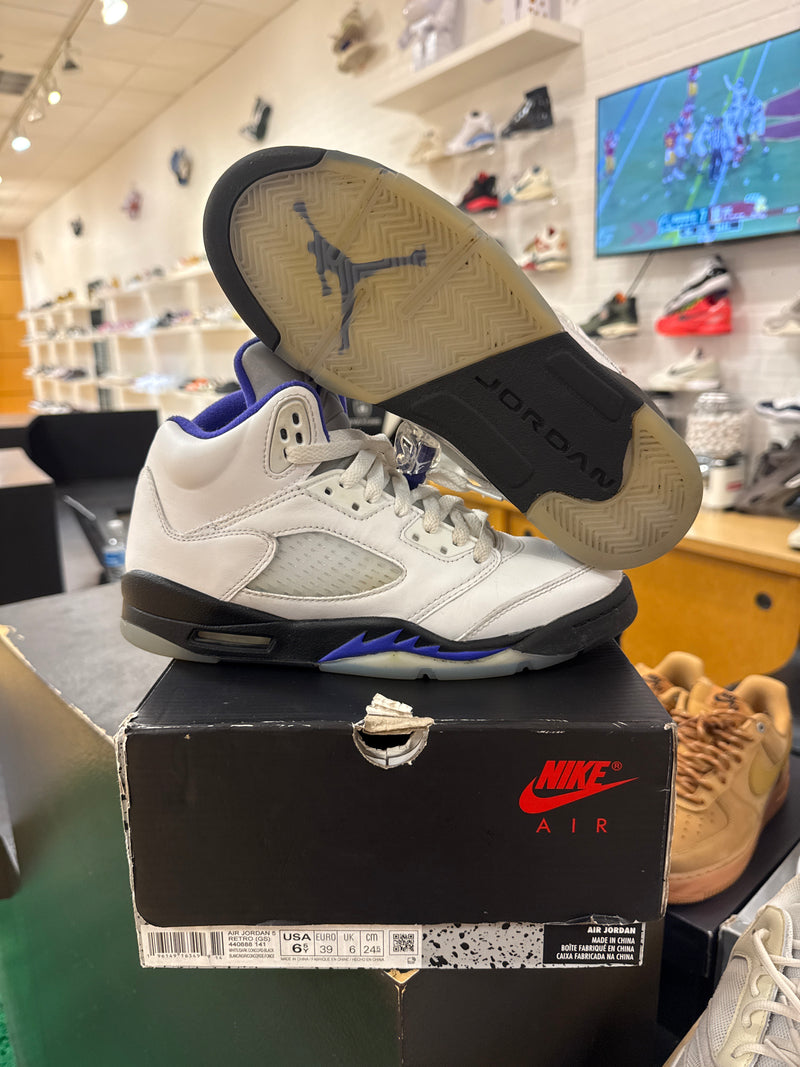 Pre owned Jordan 5 Dark concord