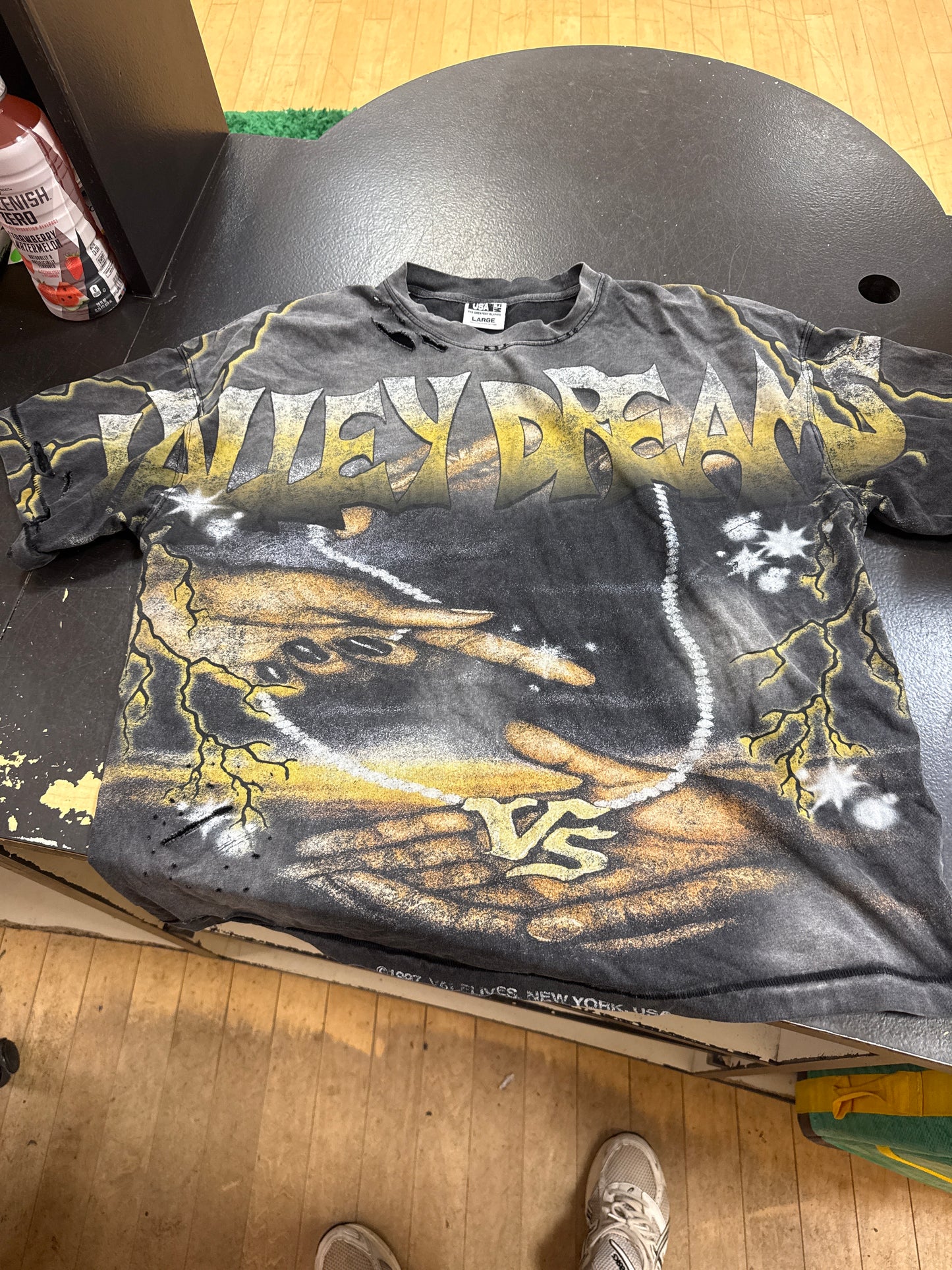 pre owned Vale Finger Tee