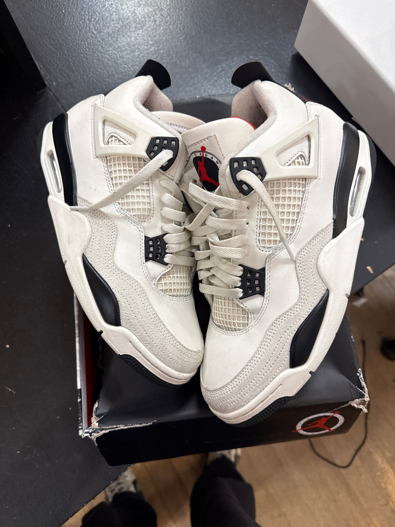 Pre owned Jordan 4 Flight Club