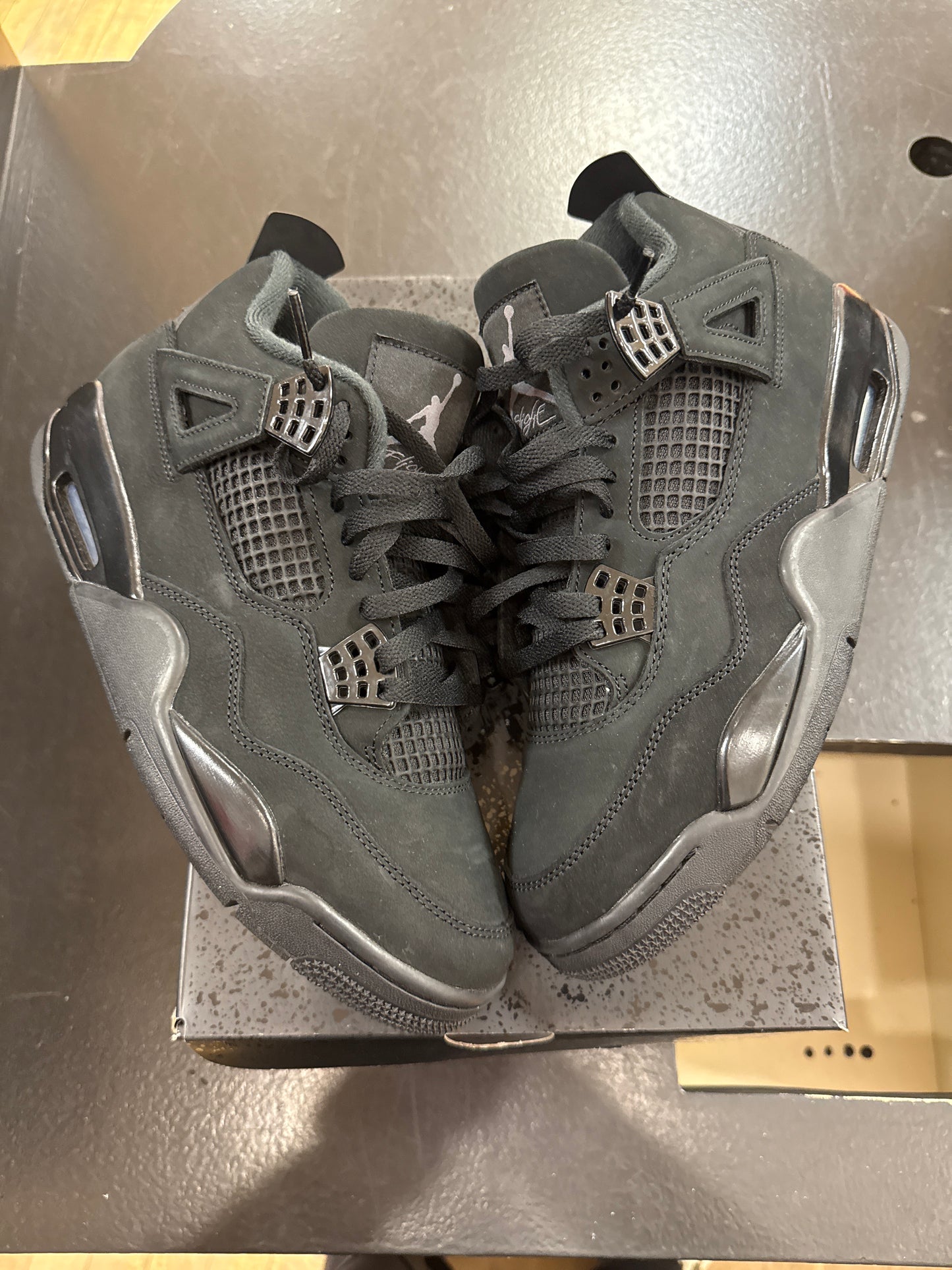 Pre owned Jordan 4 Black Cat