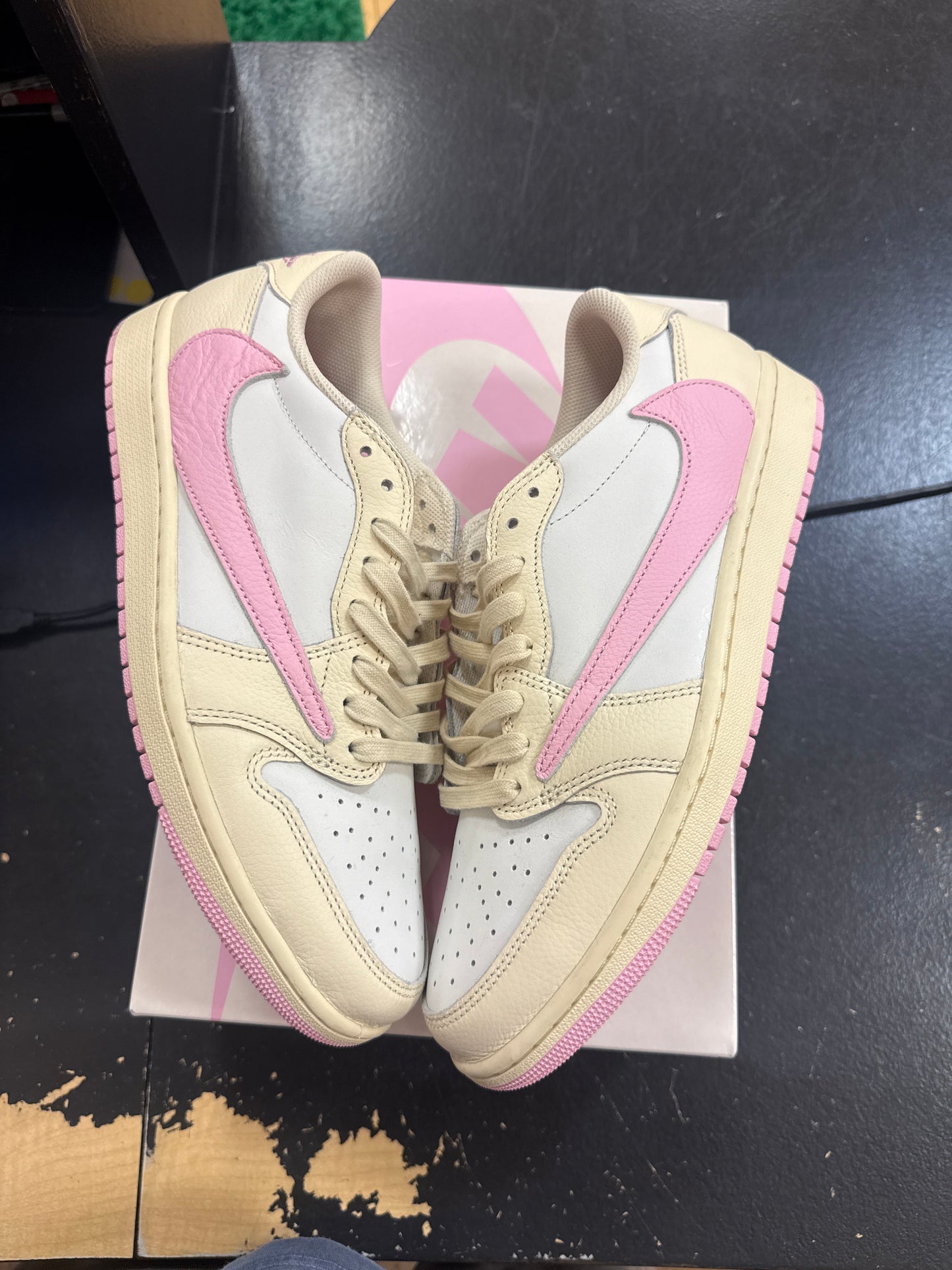 Pre owned Travis Shy Pink