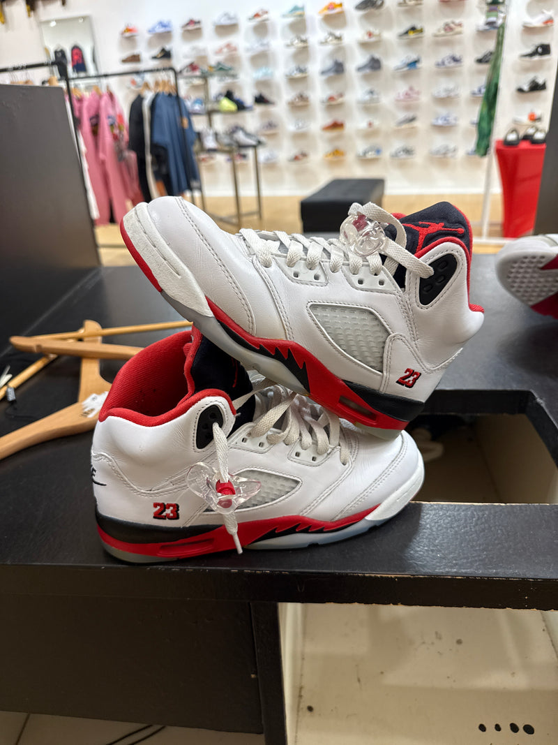 Pre owned Jordan 5 fire red