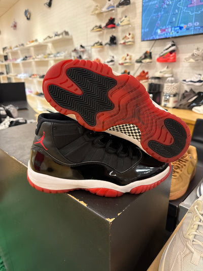 Pre owned Jordan 11 Bred