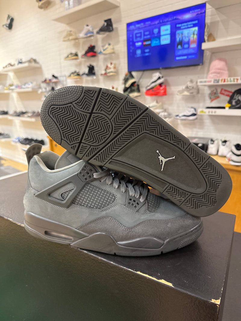 Pre owned Jordan 4 Wet cement