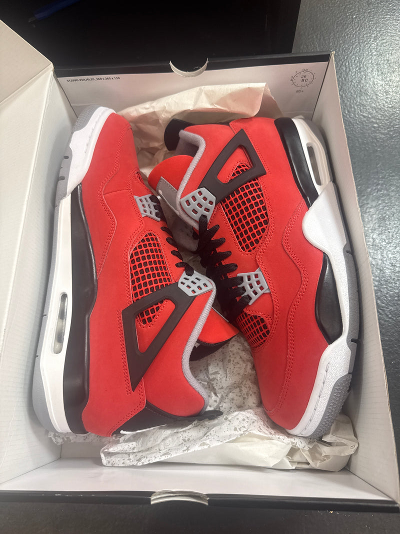 Pre owned jordan 4 Toro