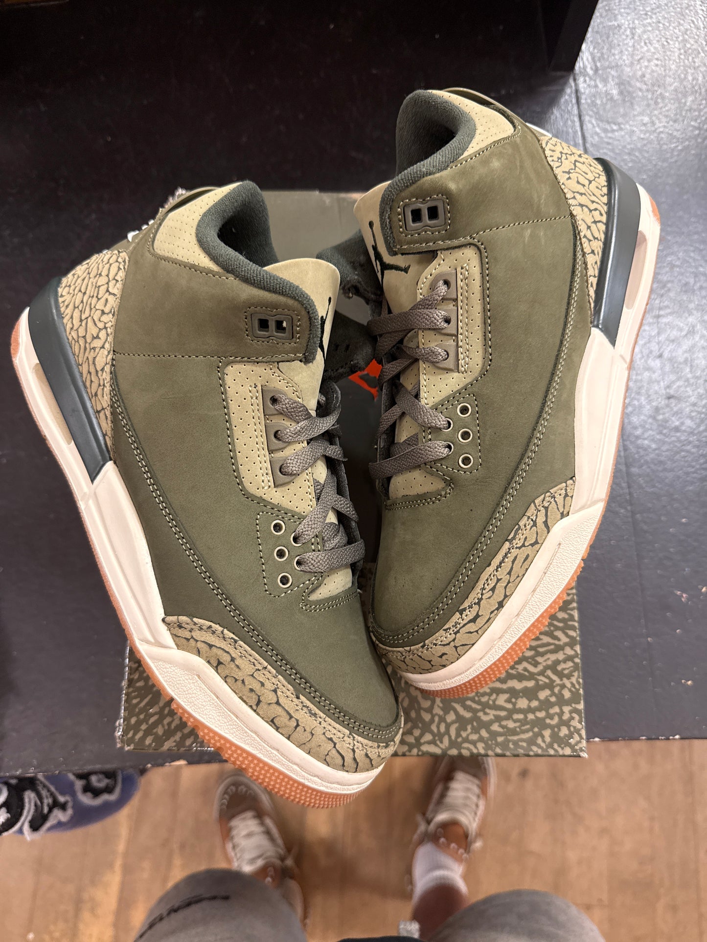 Pre owned Jordan 3 Family Affair